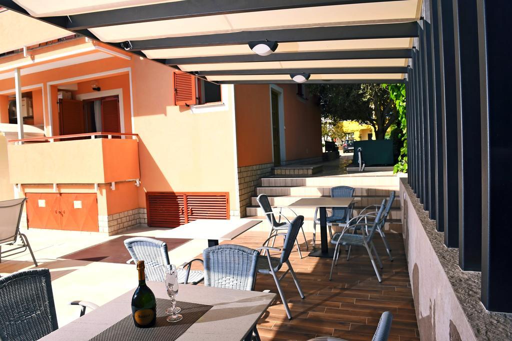 Apartments Zdjelar Poreč Exterior foto