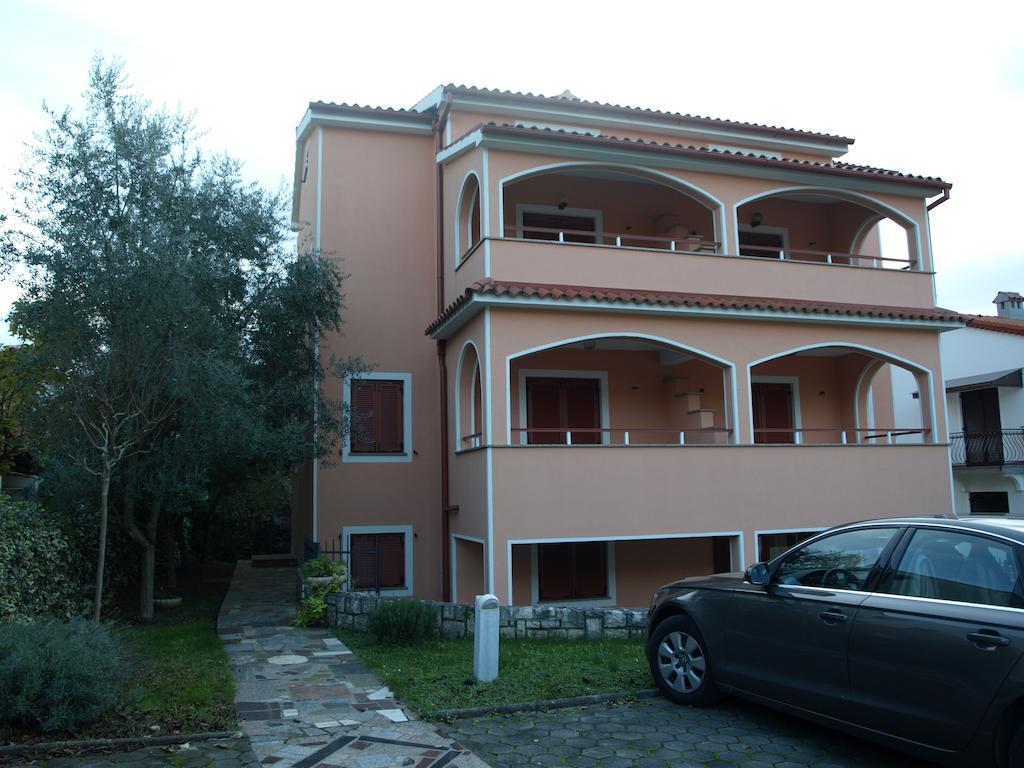 Apartments Zdjelar Poreč Exterior foto